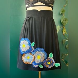 Vintage 100% Silk high waisted skirt embroidered